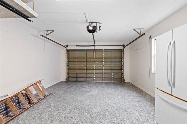 Building Photo - Sabal Springs Blvd