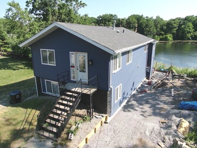 Building Photo - 5801 Juniper Ave