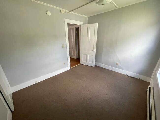 Building Photo - 46 Terrill St