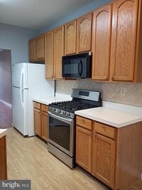 Building Photo - 414 Nottingham Ln