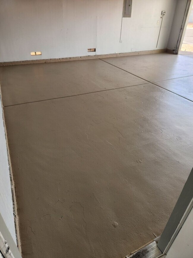 Building Photo - North Las Vegas Upgraded 4 Bedroom!