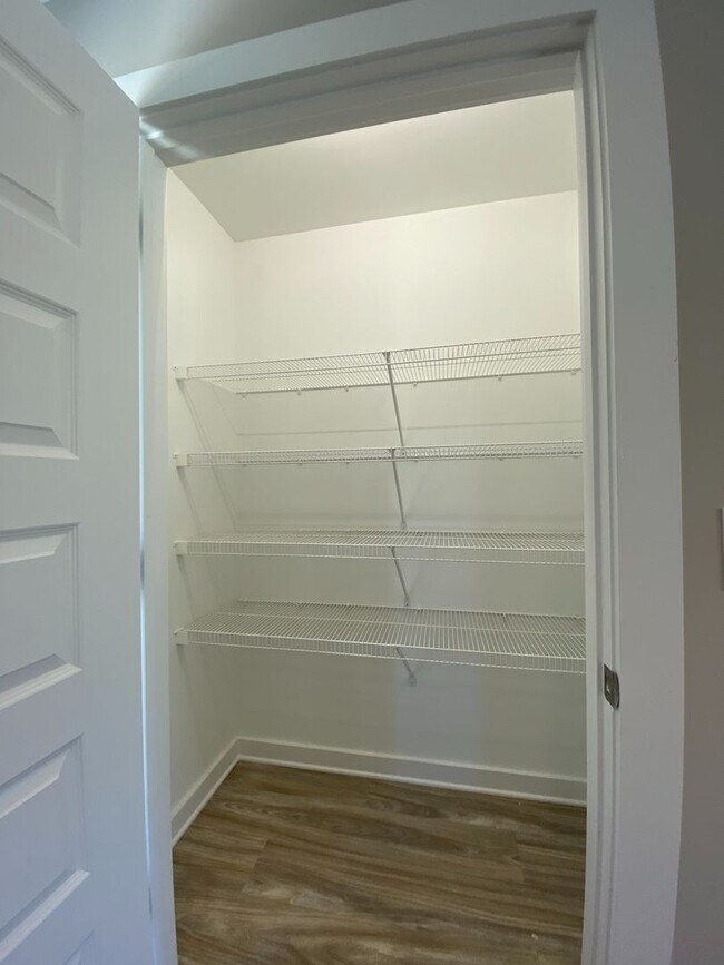 Building Photo - Gorgeous Home for Rent in Talladega, AL! A...