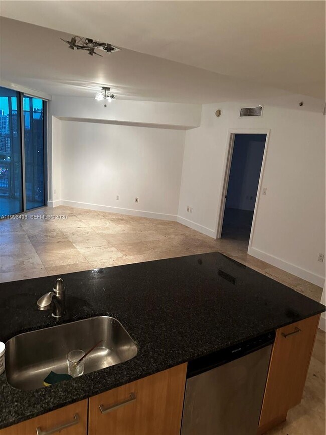 Building Photo - 350 S Miami Ave