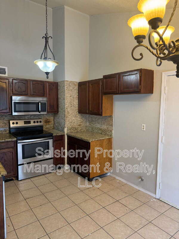 Building Photo - 4506 Nervin St