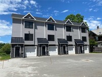 Building Photo - 35 Lines Ct