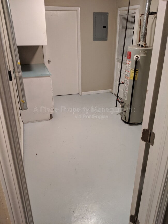 Building Photo - 9215 Outerbelt Ct