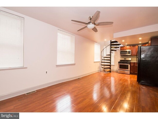 Building Photo - 803 Corinthian Ave
