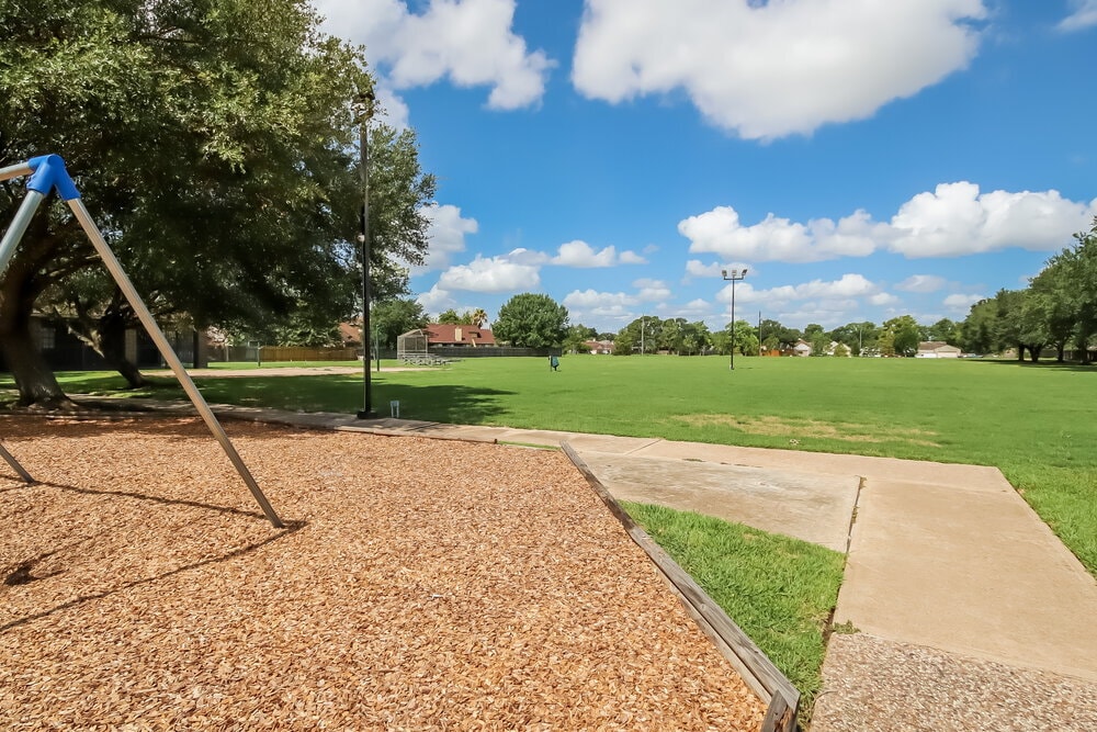 Building Photo - 7831 Poitiers Dr