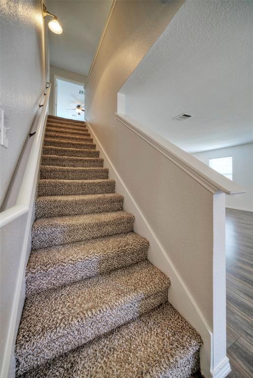 Building Photo - 140 Plum Path