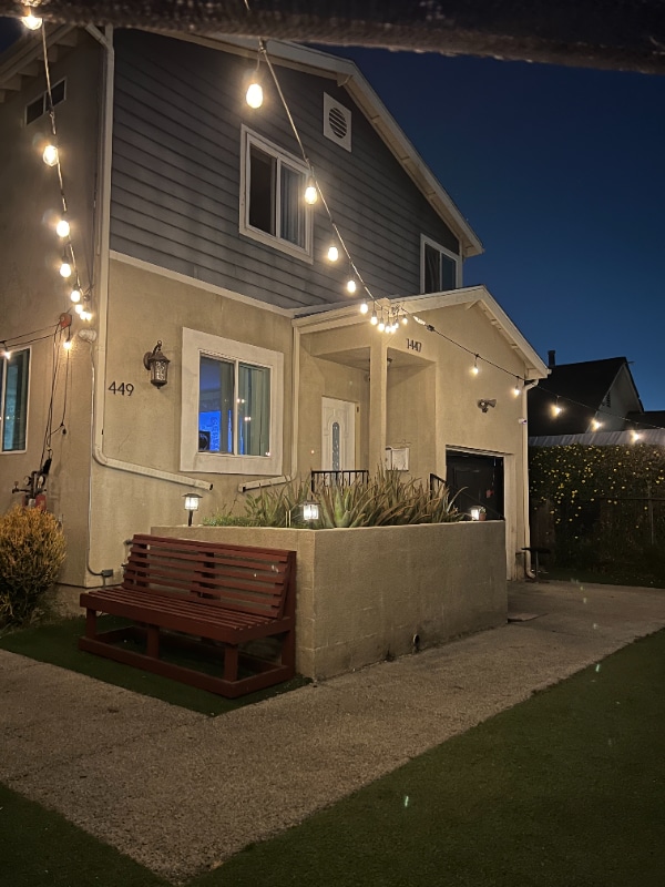 Building Photo - 1447 E 25th St