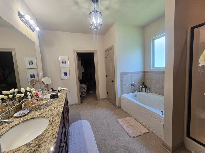 Building Photo - 1412 Alouette Dr