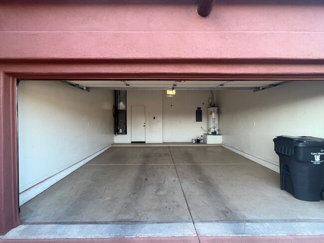 Building Photo - Unfurnished, 1-year long-term rental