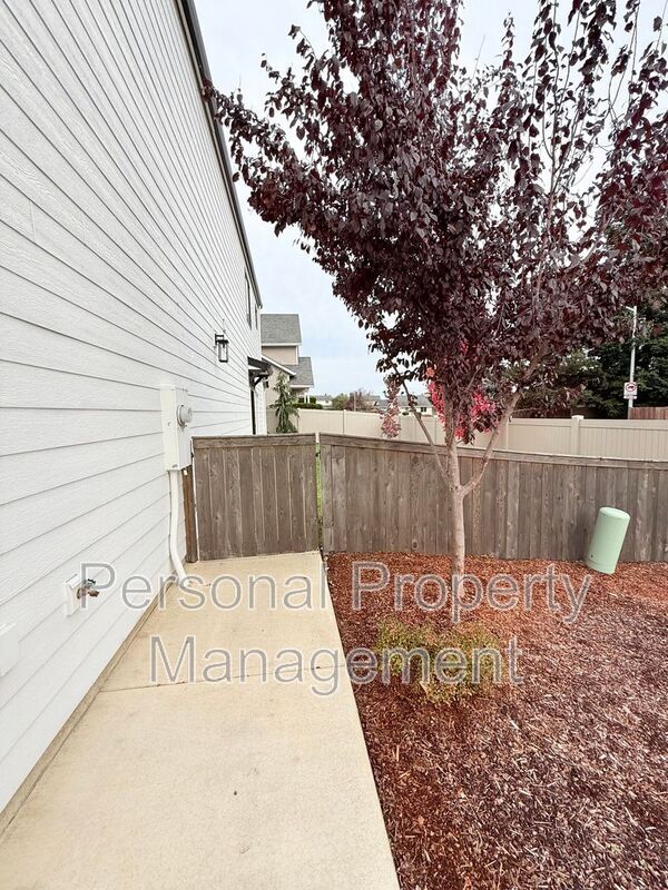 Building Photo - 16336 NE 21st St