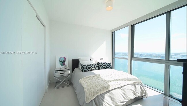 Building Photo - 3131 NE 7th Ave