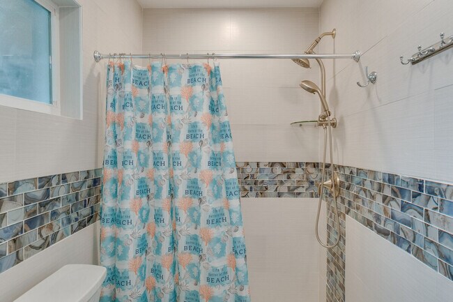 Building Photo - 6908 Antigua Pl