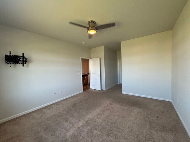 Building Photo - Very nice 3 bedroom/2 bath home in Meridian Summit