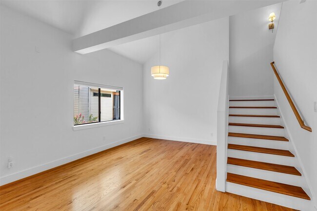 Building Photo - 4509B Eigel St