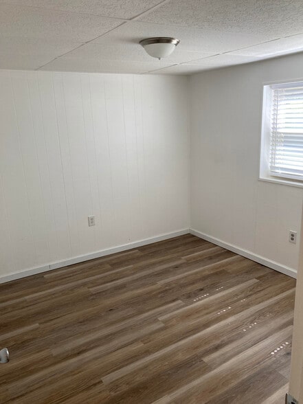 Building Photo - 261 Carlton Ln