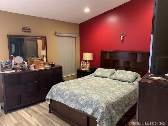 Building Photo - 9516 SW 148th Avenue Cir E