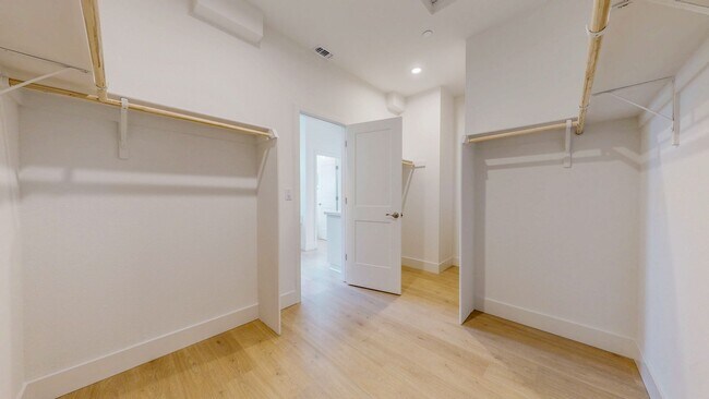 Building Photo - 2782 Sassy St