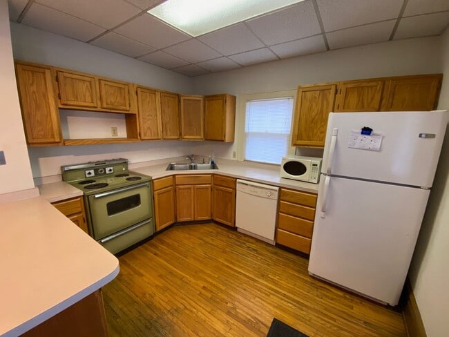 Building Photo - Indianola Ave 2777-2779 LAMT