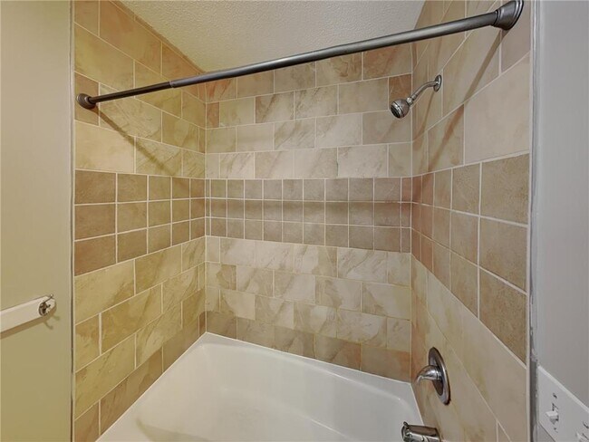 Building Photo - 11893 Dunhill Rd