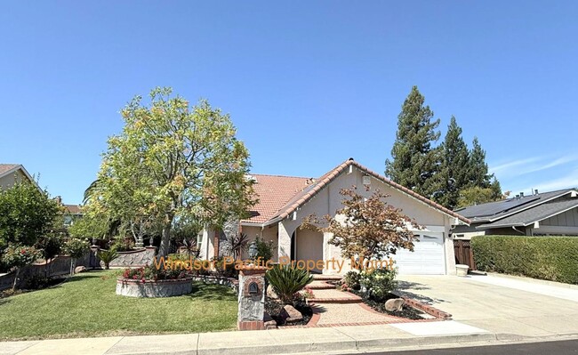 Primary Photo - NEW PRICE ! Highly upgraded ! Two Story Ho...