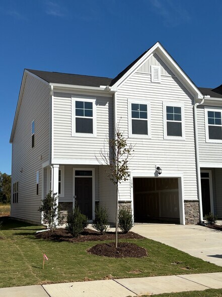 Primary Photo - 106 Blossom Field Way