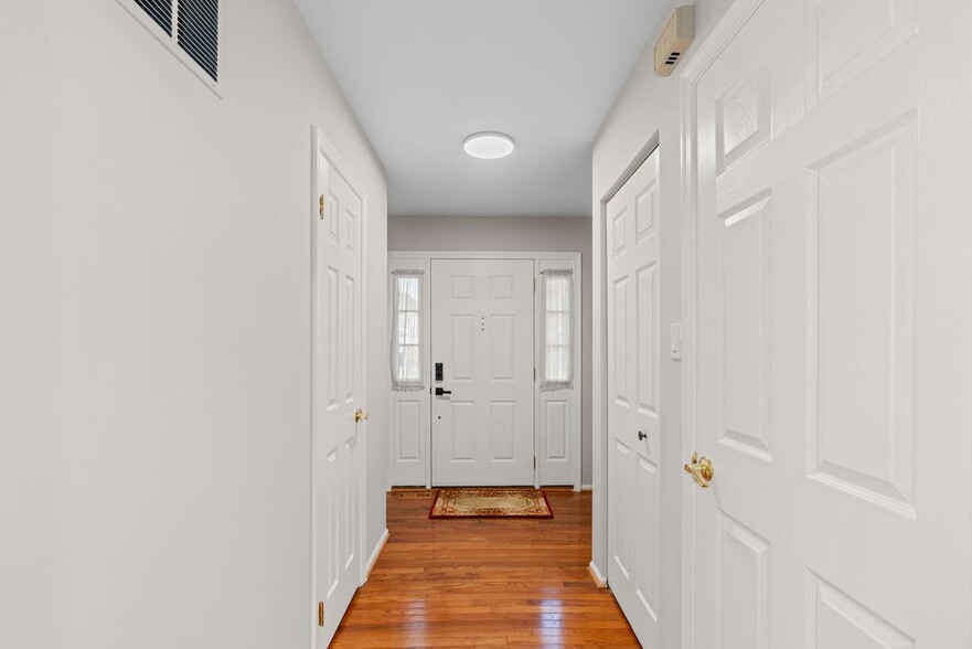Building Photo - 12037 Stoneford Dr
