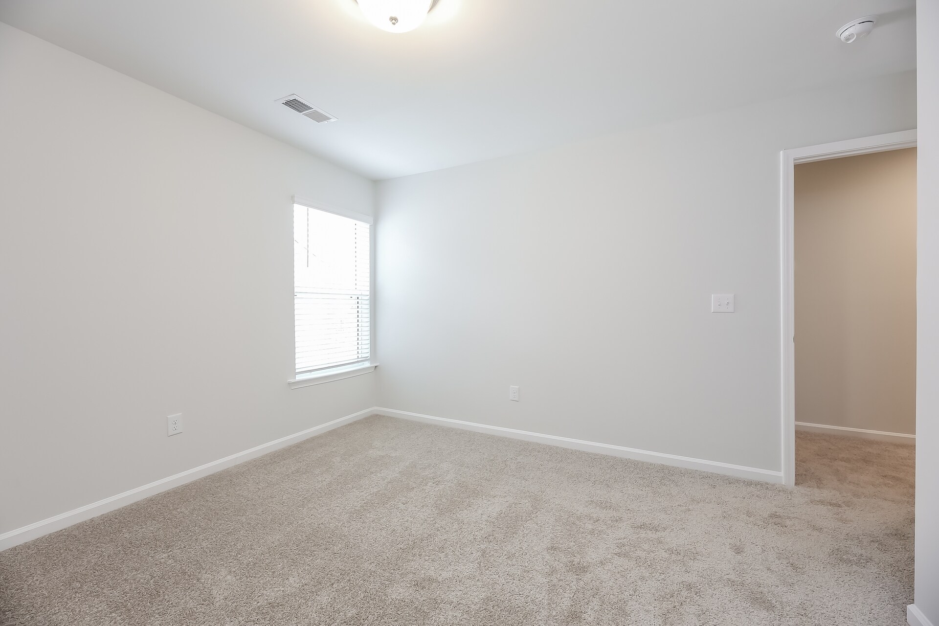 Building Photo - 200 Bosa Ln