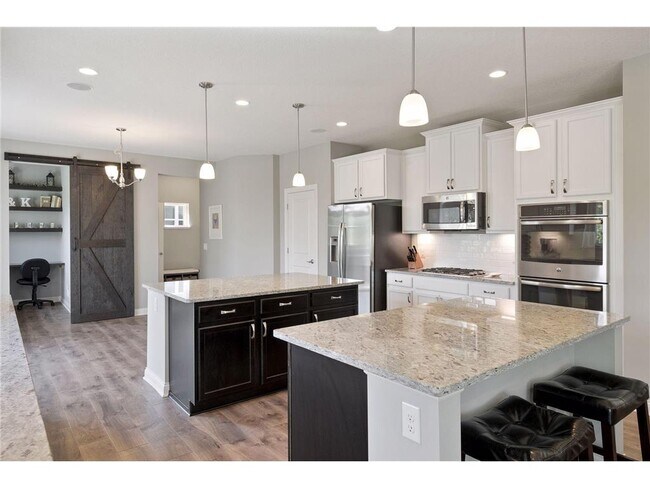 Building Photo - 5596 Orchard Cove