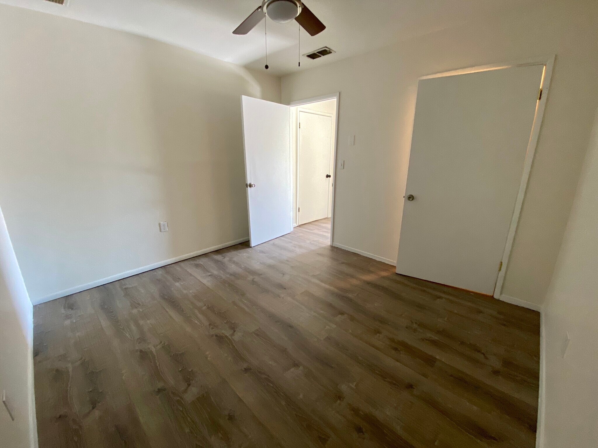 Bedroom - 4234 E Western Dr