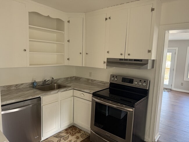 Building Photo - 6424 W Grace St