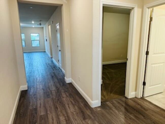 Building Photo - $2,390 Riverstone Community 3 Bd, Hwy 41 & Ave 12, Solar - Timberline Way, Madera