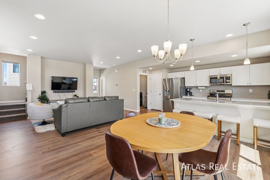 Building Photo - 7446 Marbled Wood Pt