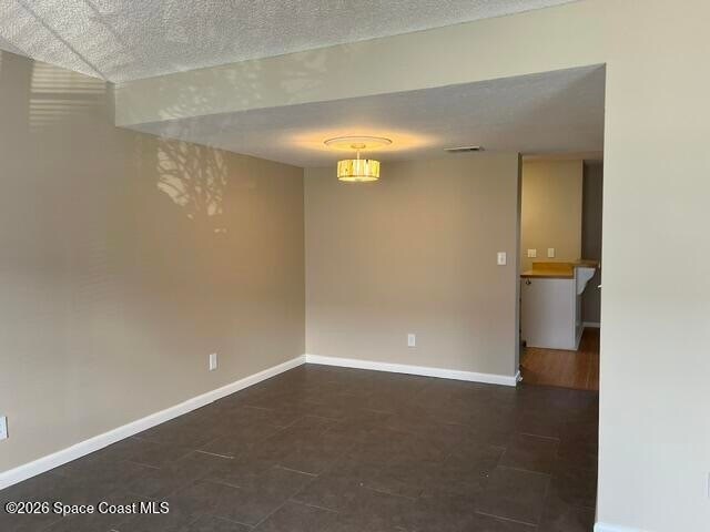 Building Photo - 1514 Manor Dr NE