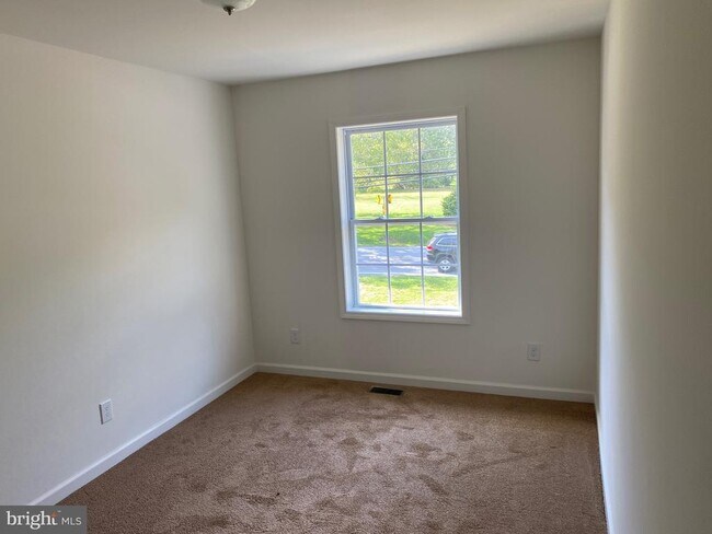 Building Photo - 301 Bondsville Rd