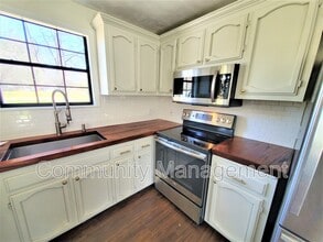 Building Photo - 11362 Cloverleaf Dr