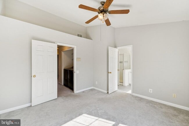 Building Photo - 1185 Cypress Tree Pl