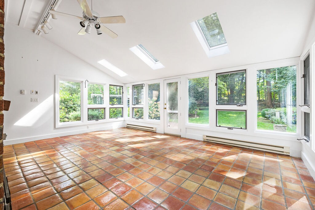 Building Photo - 30 Cheswick Rd