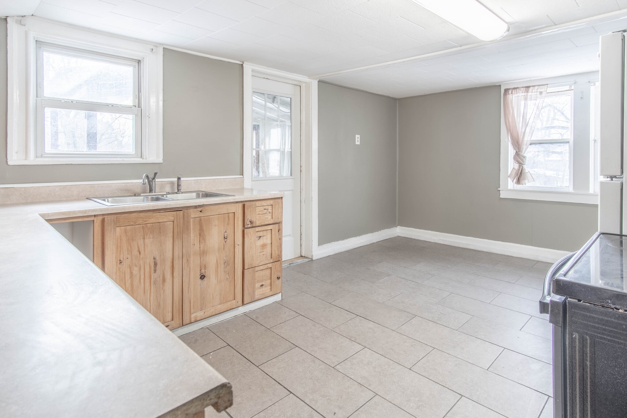 Building Photo - 820 Mill St