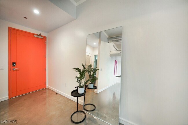 Building Photo - 200 Hoover Ave