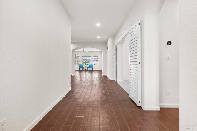 Building Photo - 369 Pebble Beach Dr