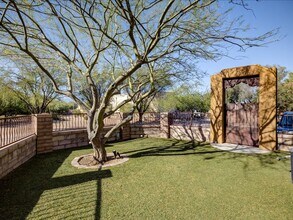 Building Photo - 10570 E Eleanor Maldonado Pl