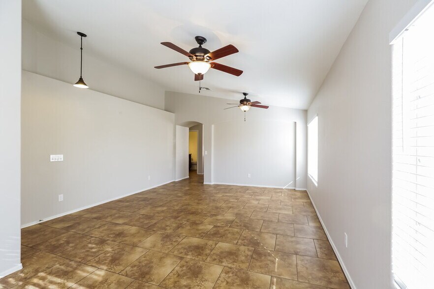 Building Photo - 11328 E Caballero St