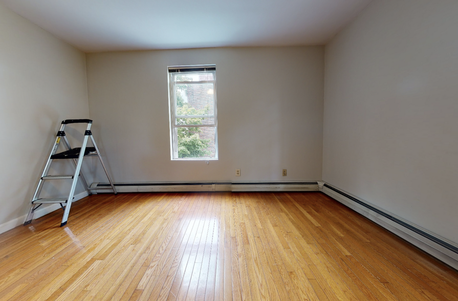 Building Photo - 350 Allston St
