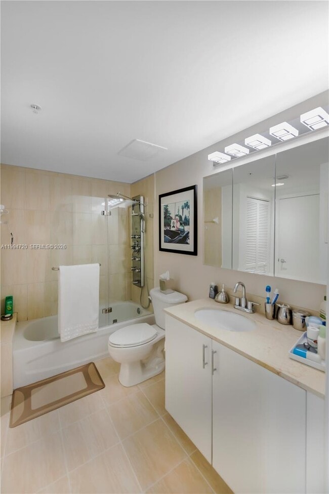 Building Photo - 1750 N Bayshore Dr