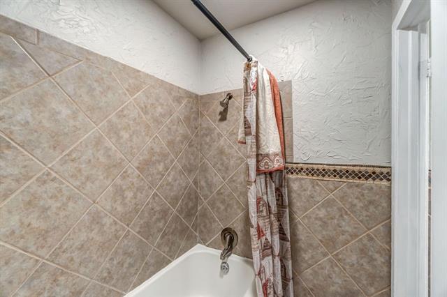 Building Photo - 4321 Quails Ln