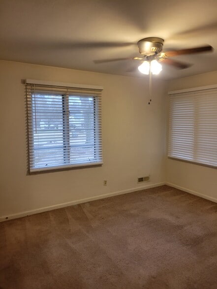 Building Photo - 2123 Eileen Rd