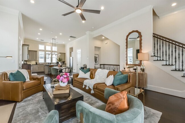 Building Photo - 9450 London Bridge Station